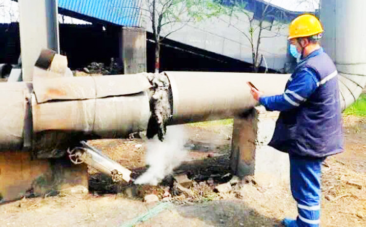 貴州某煤礦采購(gòu)旭信新推出的KTW213礦用防爆手機(jī).jpg 貴州某煤礦采購(gòu)旭信新推出的KTW213礦用防爆手機(jī).jpg