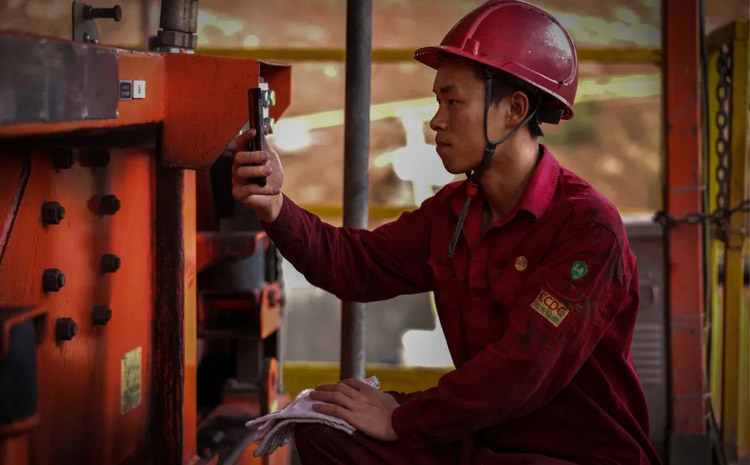 我發(fā)現(xiàn)了你們選礦用防爆手機(jī)的秘密!.jpg 我發(fā)現(xiàn)了你們選礦用防爆手機(jī)的秘密!.jpg